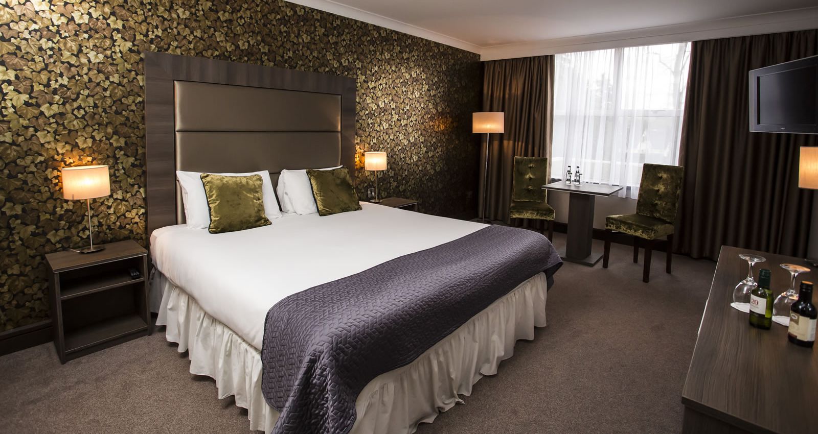rooms inside banner 5